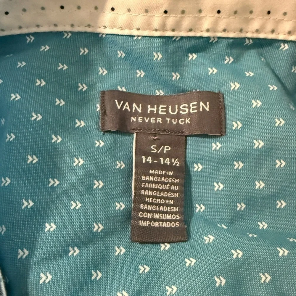 Van Heusen never‎ tuck button down shirt size small 14/14.5 mens NWT